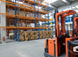 Autonomiczne roboty magazynowe w modelu „warehouse as a service” – czy logistyka przechodzi na subskrypcję? autonomiczne roboty magazynowe