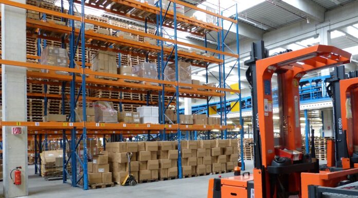 Autonomiczne roboty magazynowe w modelu „warehouse as a service” – czy logistyka przechodzi na subskrypcję? autonomiczne roboty magazynowe